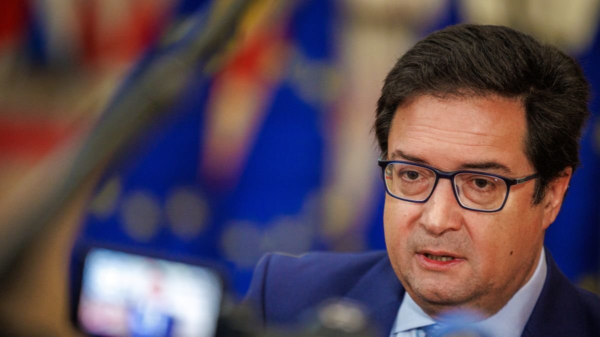 El ministro de Transformación Digital, Óscar López, este viernes en Bruselas. OLIVIER MATTHYS