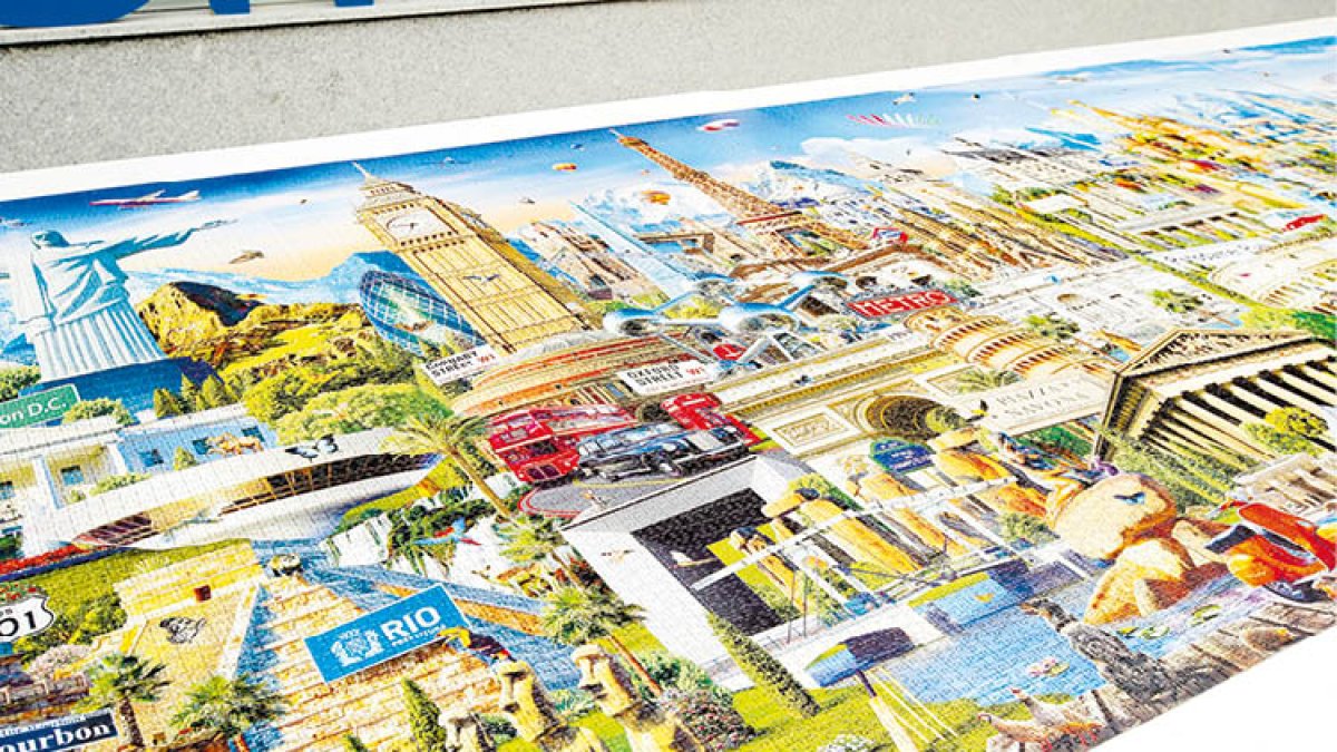 Detalle de la obra en el que se aprecia la vistosidad de la composición y el colorido que acompaña a la imagen.