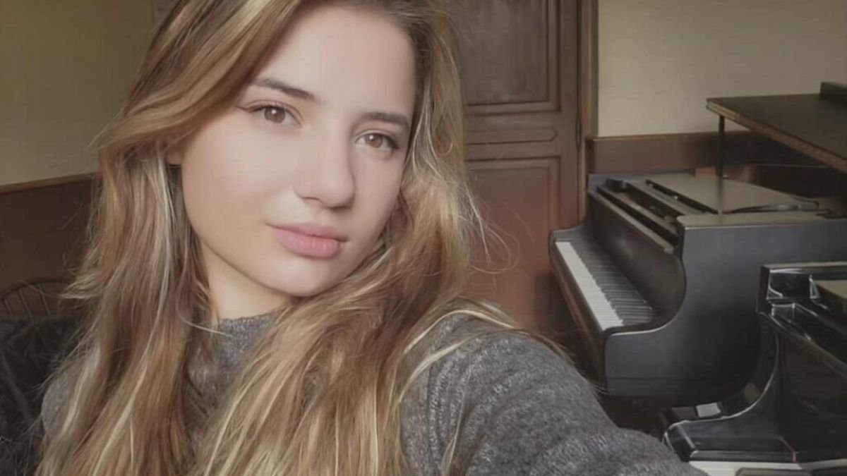 La pianista rumana María Alice Balan actúa hoy en la Sala Eutherpe. DL