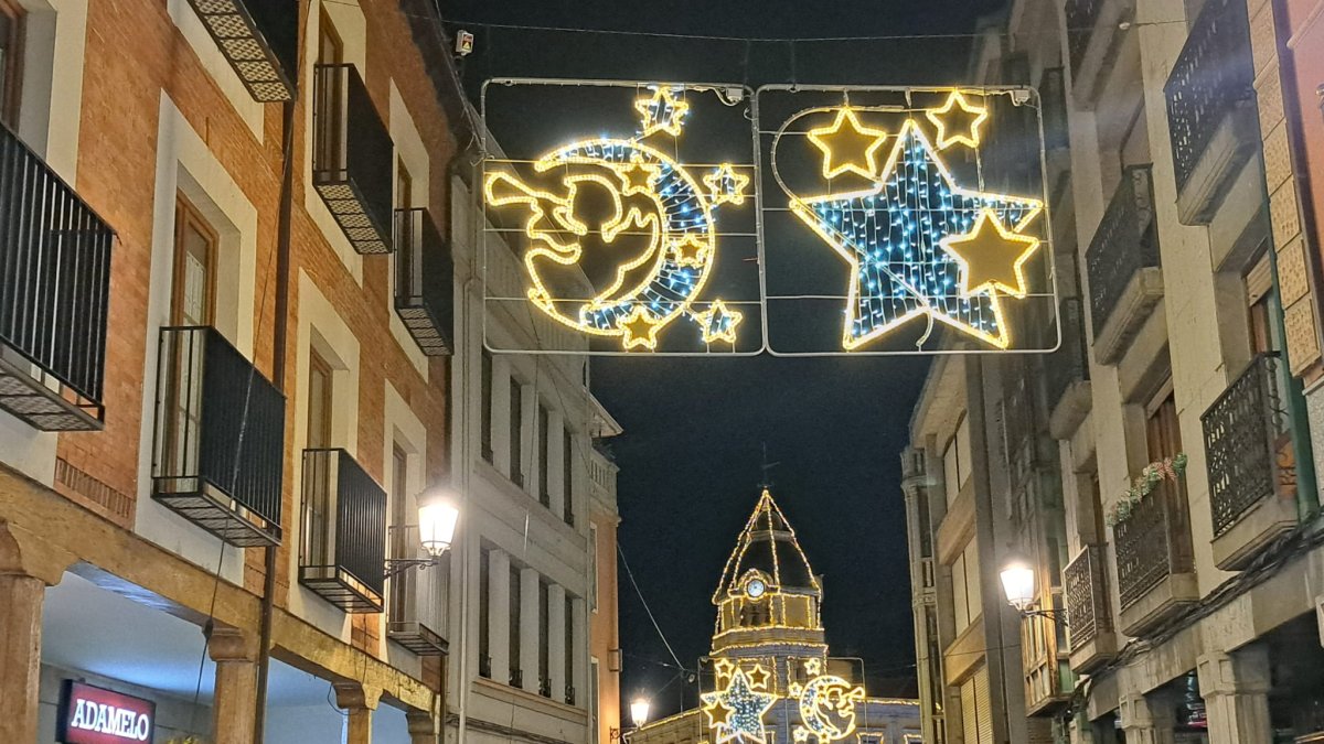 La Navidad ya ilumina La Bañeza.