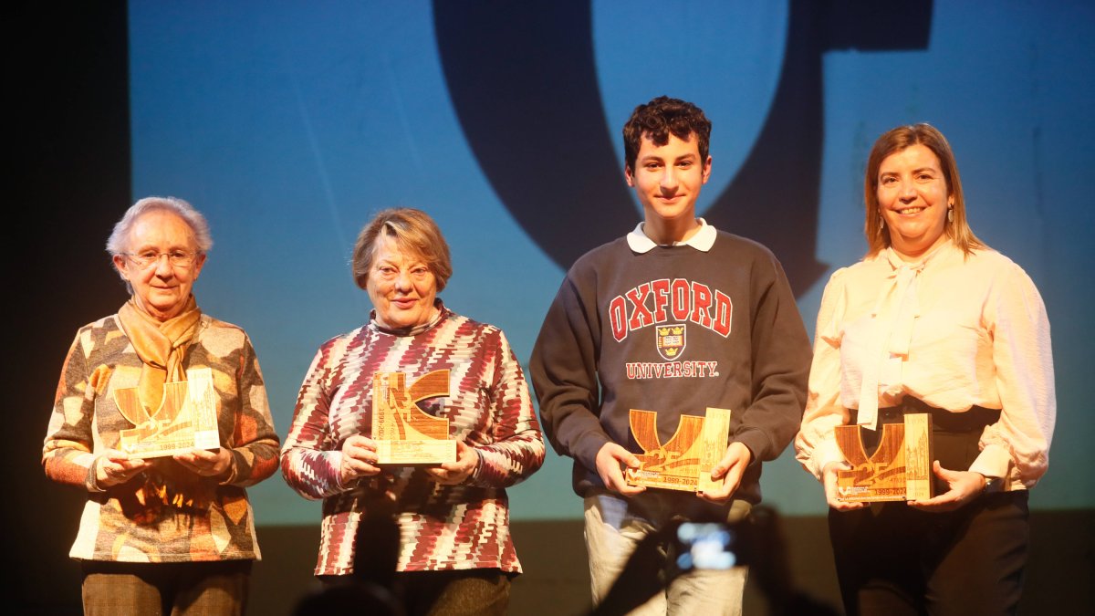 Mercedes Martínez, Carmen González, Martín Guzmán Alaiz y María Rosa Ibáñez.