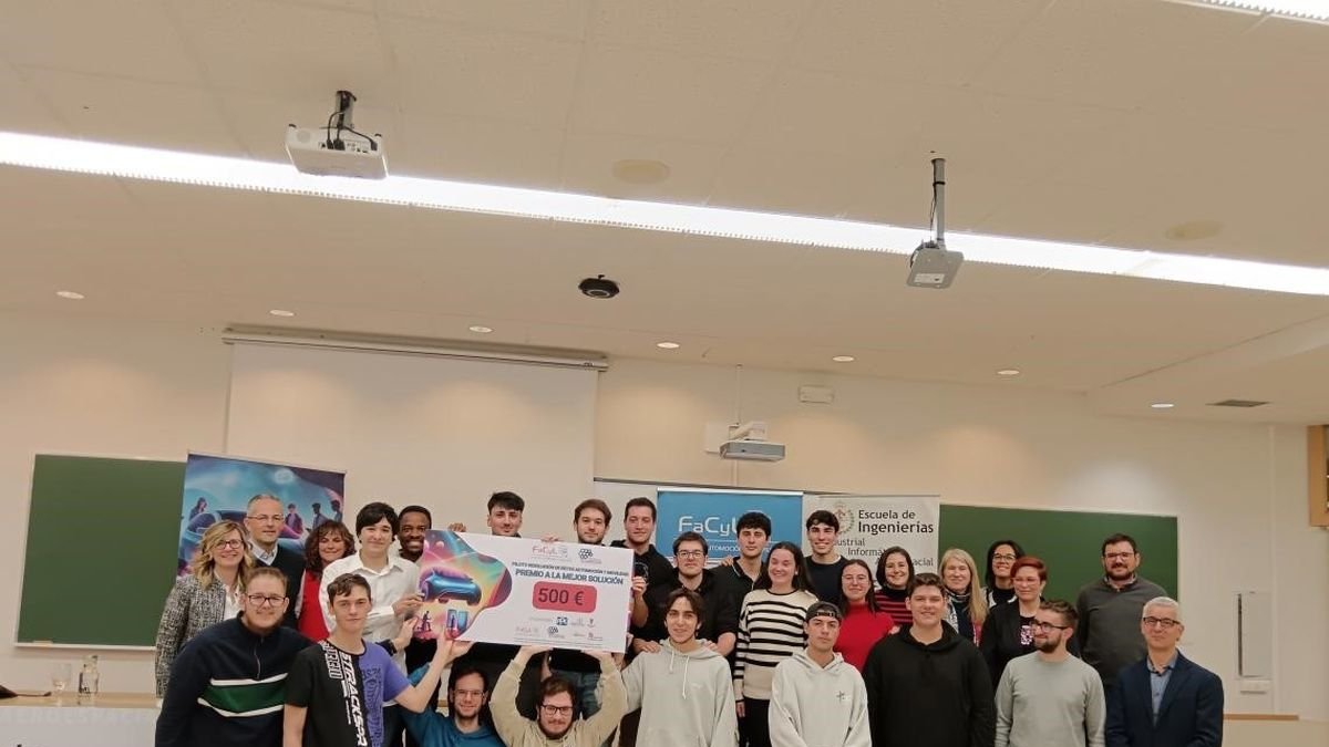 Imagen de participantes, docentes y ganadores. dl