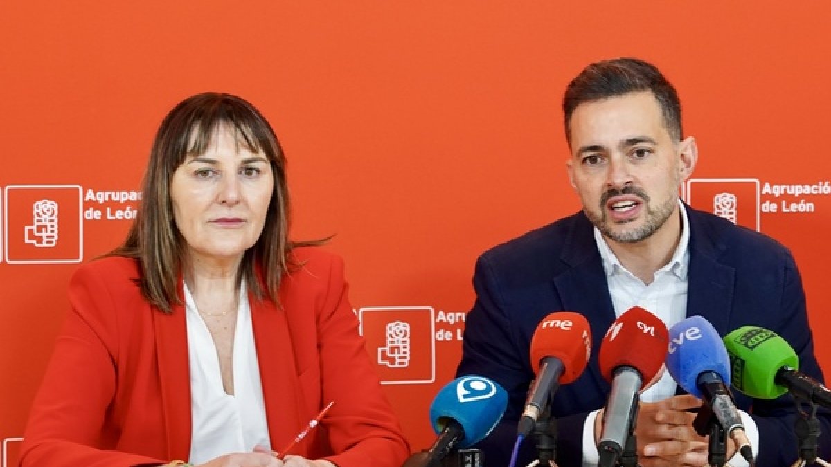El procurador del Partido Socialista por León en las Cortes de Castilla y León, Diego Moreno, presenta una moción relativa a la política general en materia de patrimonio lingüístico de Castilla y León