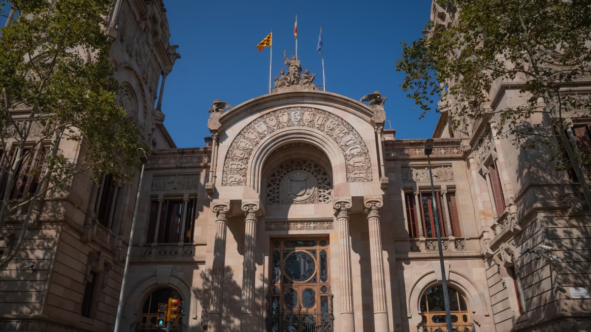 Archivo - Fachada del Tribunal Superior de Justicia de Cataluña (TSJC) y de la Audiencia de Barcelona