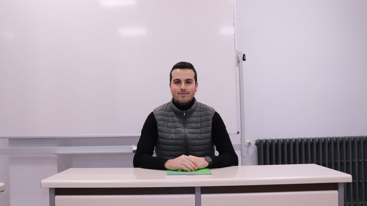 Hector González Moro coordinador del aula Uned de Cistierna. CAMPOS