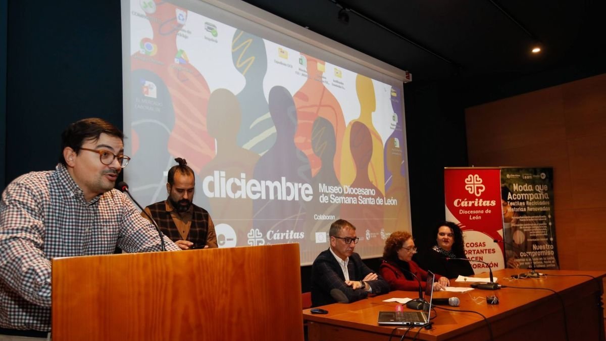 Jornada sobre Moda Re de Cáritas. ÁNgelopez