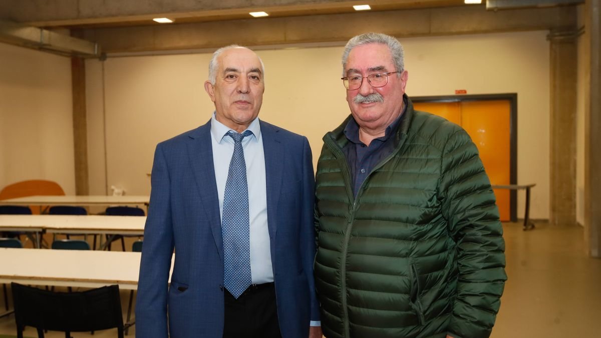 Juan José Llamazares junto a Ángel Rivero el día de las elecciones, el 22 de noviembre. ÁNGELOPEZ