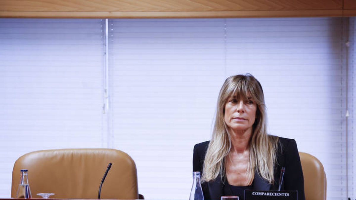 Begoña Gómez, esposa del presidente del gobierno Pedro Sánchez, durante una comparecencia en la Asamblea de Madrid.