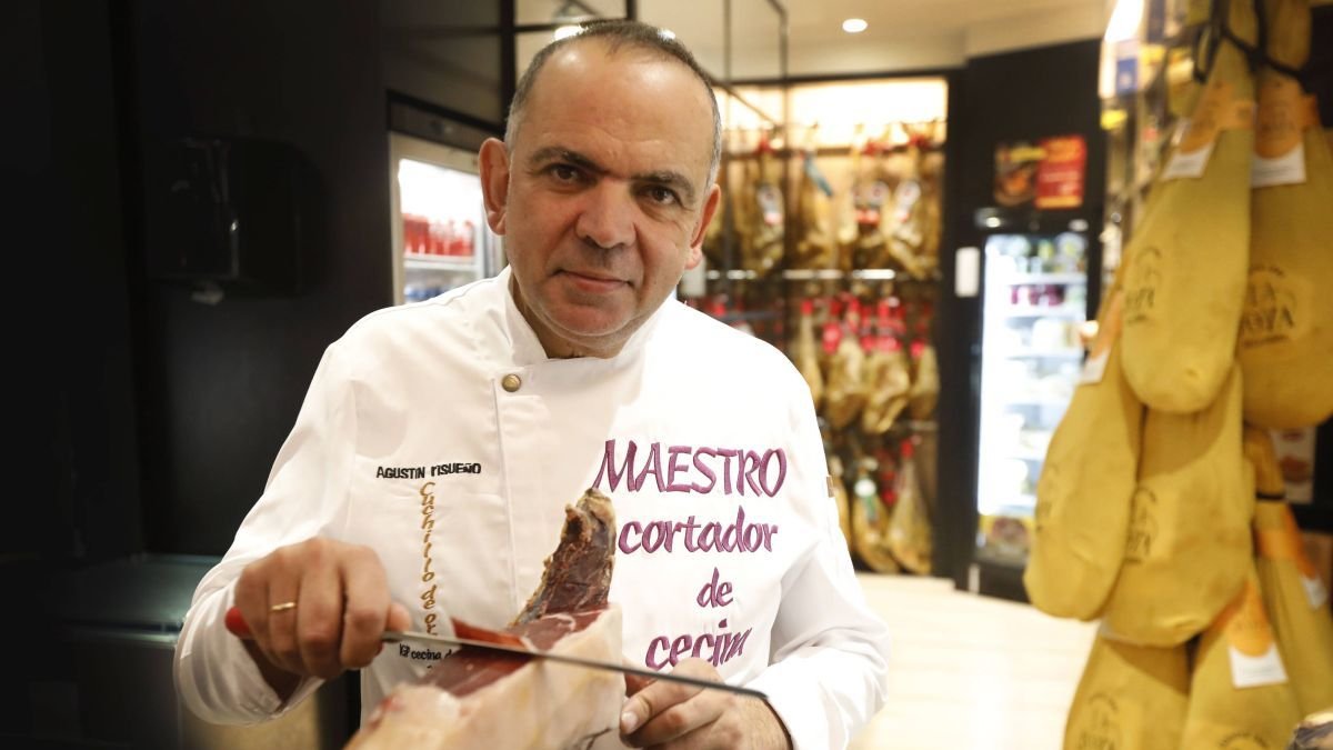 A Cuchillo-Agustín Risueño: el mejor corte para Navidad