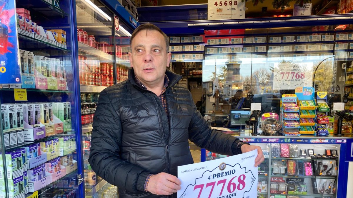 Mariano, propietario de la administración de Guzmán, en León capital. ÁNGELOPEZ