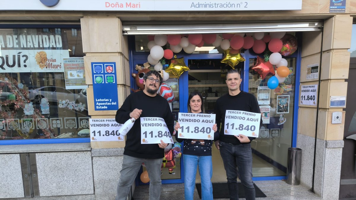 Los loteros con el tercer premio de la Lotería de Navidad de 2024.