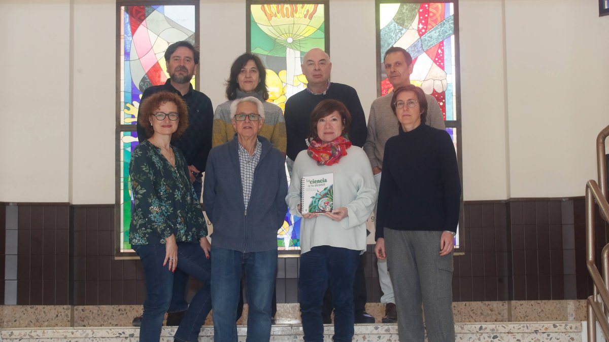 Investigadores de la Universidad de León encargados de crear el libro.