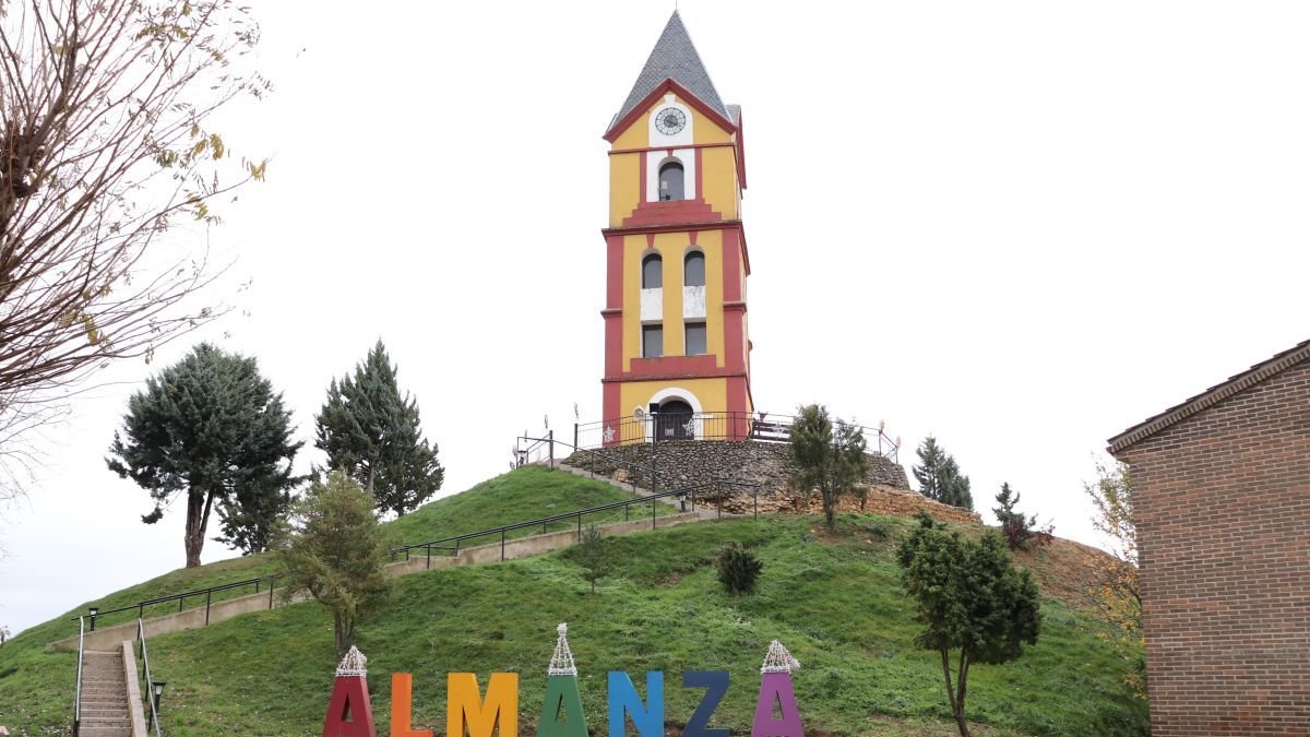 La villa espera con impaciencia su nuevo proyecto turístico, el laberinto. ALMANZA