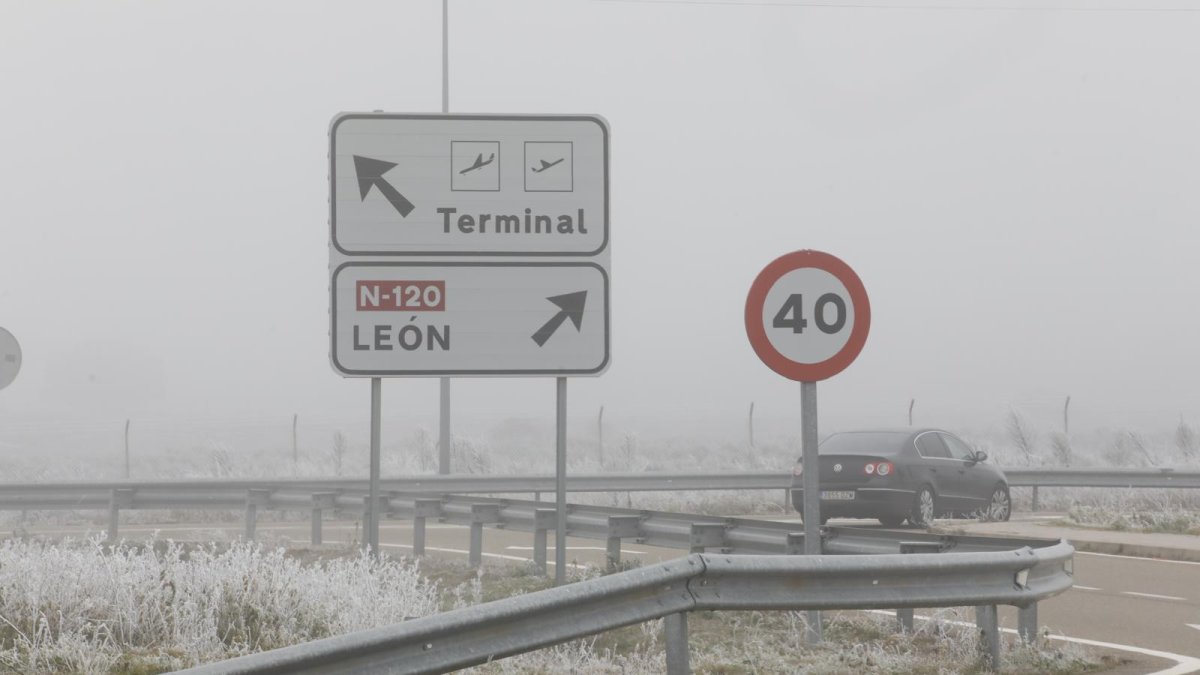 La niebla complica el tráfico en varias carreteras de León