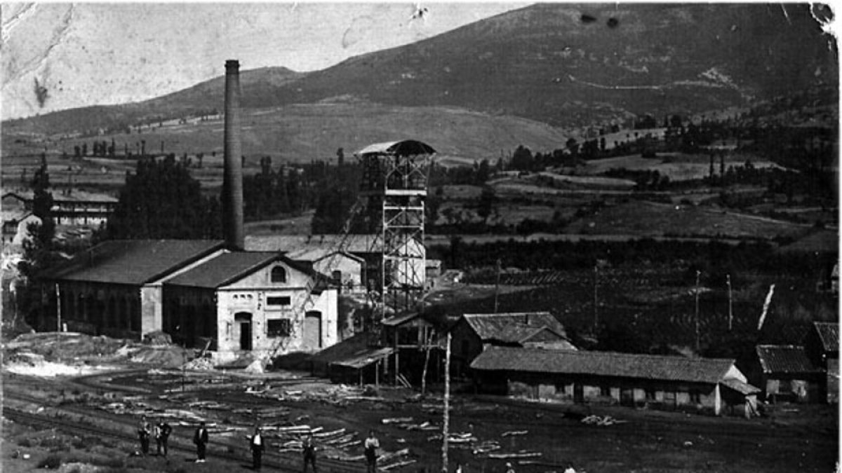 Archivo - Una de las fotografías de los archivos de las cuencas mineras de la Comunidad.