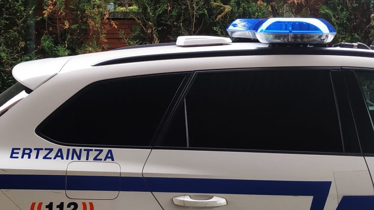 Un coche de la Ertzaintza. EP