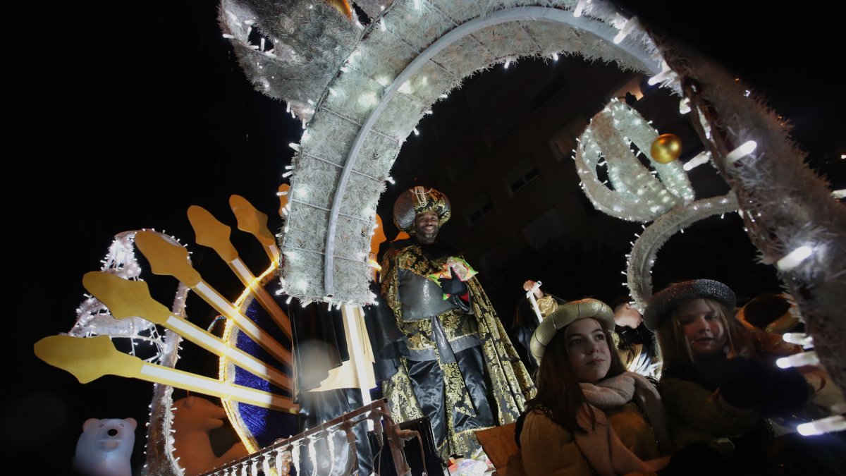 El plenipotenciario y omnipresente Mago Chalupa, en la caravana de los Reyes Magos.