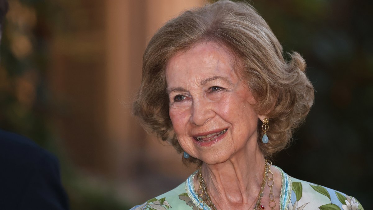 Archivo - La Reina Doña Sofía recibe a las autoridades de las Islas Baleares y a una representación de la sociedad balear en el Palacio de Marivent, a 29 de julio de 2024, en Palma de Mallorca (Islas Baleares, España)