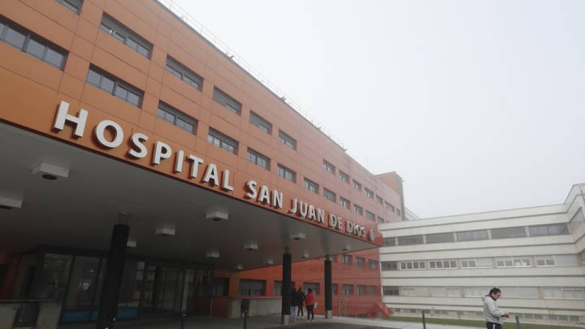 Entrada del Hospital San Juan de Dios.