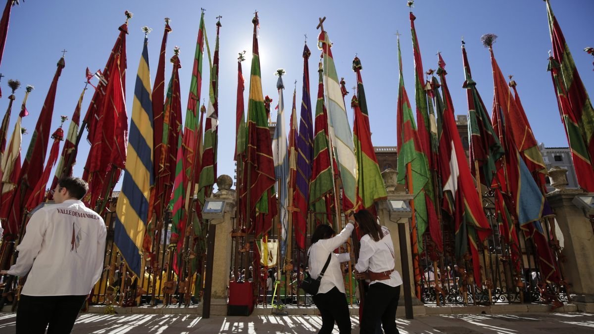 Desfile de pendones en la celebración de las Cantaderas de este año. fernando otero
