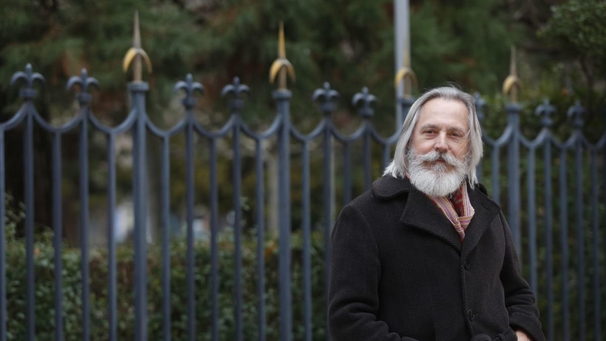 Luis Salvador López Herrero, director del seminario de psicoanálisis. fernando otero