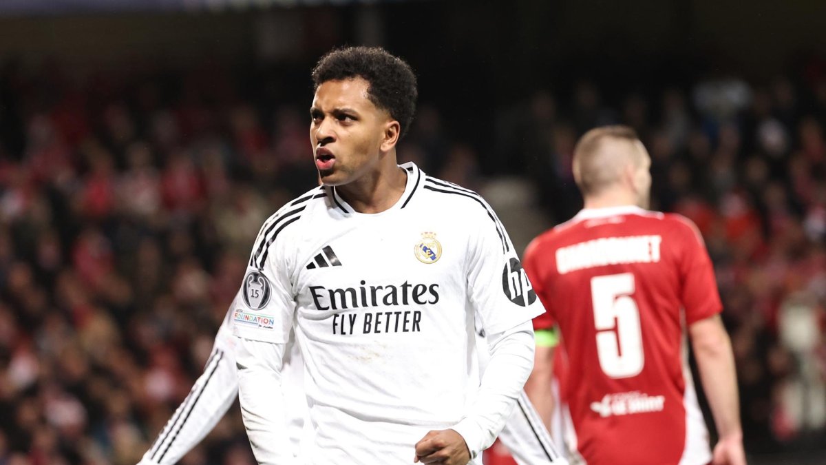 El brasileño Rodrygo Goes, autor de un doblete en la victoria del Real Madrid 0-3 ante el Brest, en Guingamp, Francia. EFE/EPA/CHRISTOPHE PETIT TESSON