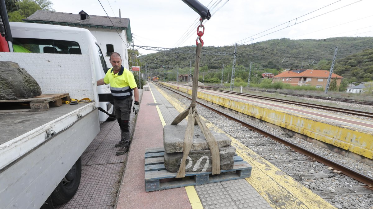 Llegada a Torre del sillar que marcaba el túnel número 20.