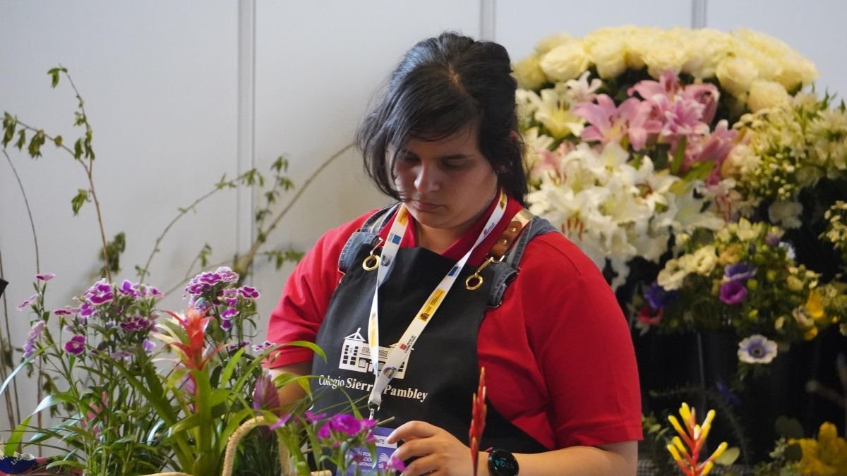 Un alumna de FP durante el campeonato de Skills celebrado en el Palacio de Exposiciones de León.