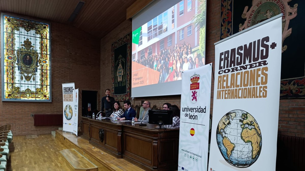 Recibimiento a los alumnos internacionales. DL