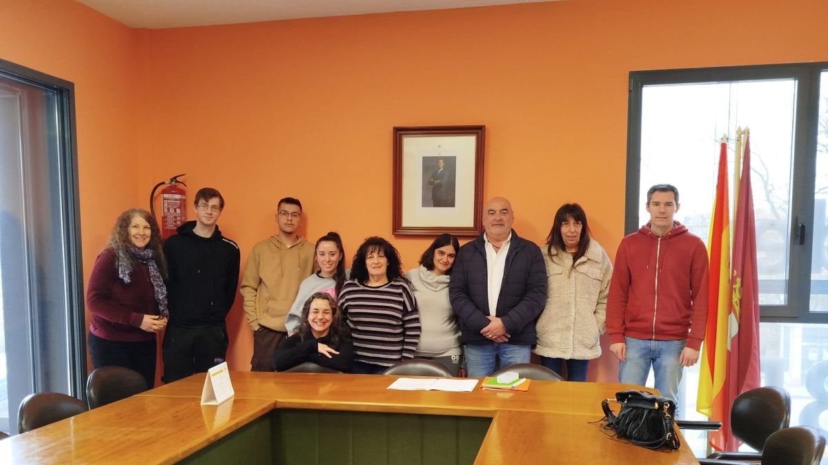 Los candidatos admitidos para el programa de formación sobre zonas verdes en Valdevimbre.