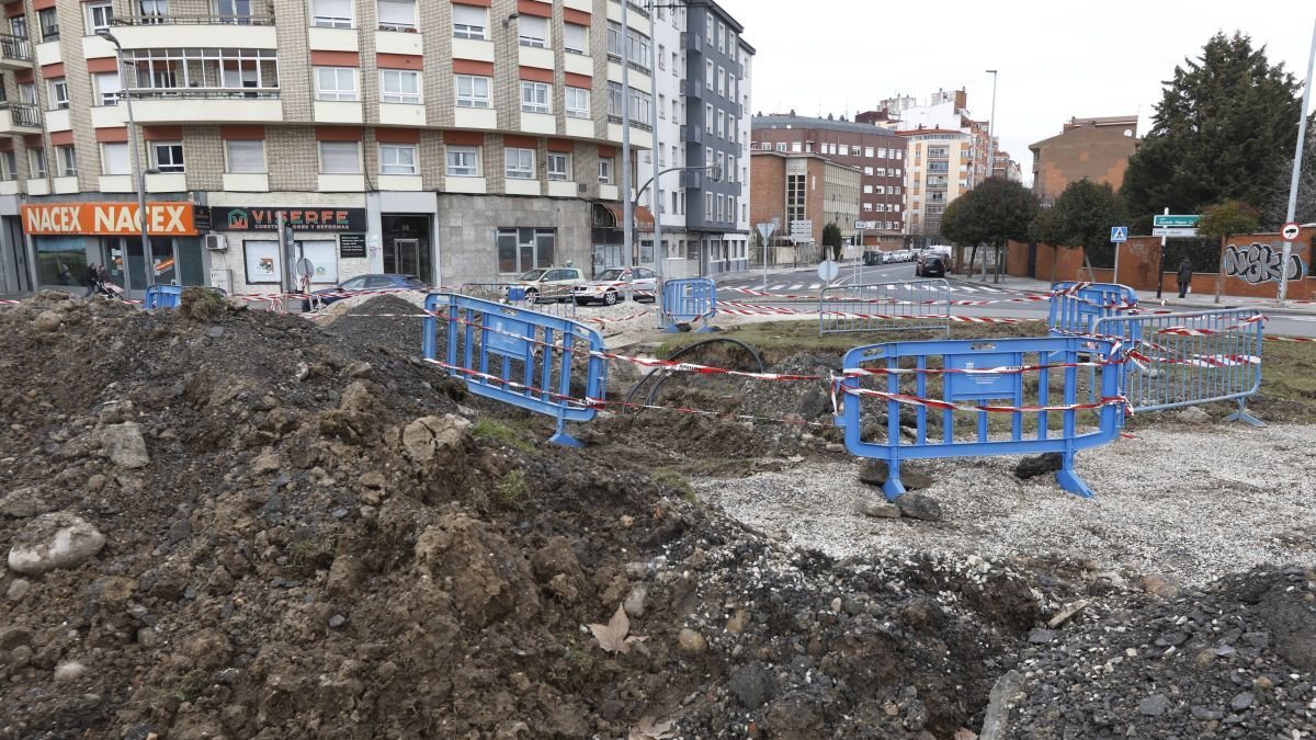 La obra continúa tras el reventón del 21 de enero en Fernández Ladreda.
