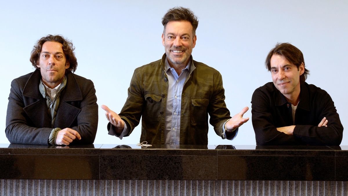 Los hermanos Óscar, Manolo y Raúl Quijano.