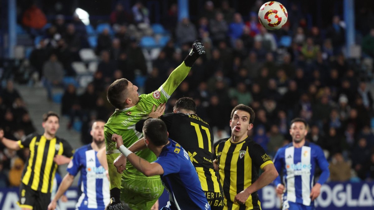 Derrota de la Deportiva en casa ante el Barakaldo.