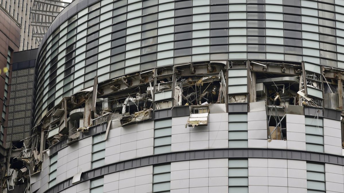 Una vista general de la planta dañada en unos grandes almacenes de la ciudad taiwanesa de Taichung (oeste) por una explosión, el 13 de febrero de 2025. EFE/EPA/RITCHIE B. TONGO