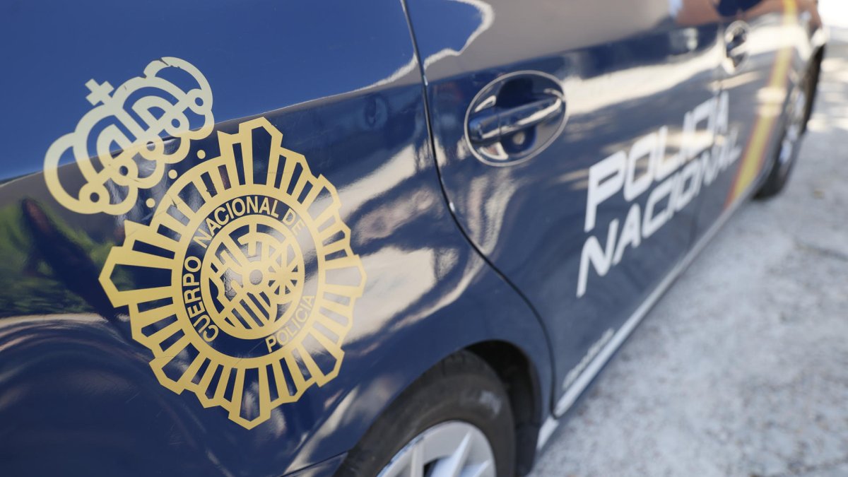 Vehículo del Cuerpo Nacional de Policía. EFE/Mariscal