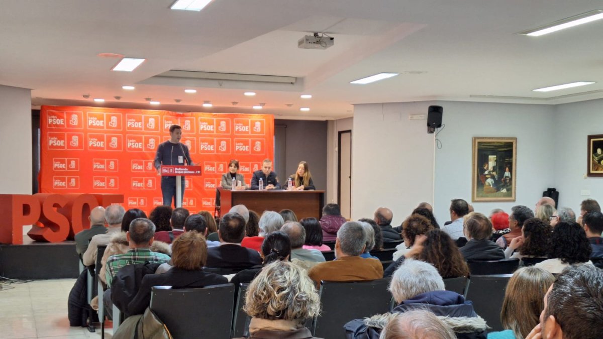 Comité Provincia del PSOE en La Bañeza.
