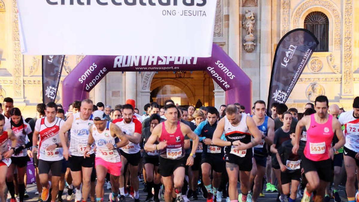 La pasada edición de la carrera solidaria 'Corre por una causa'.