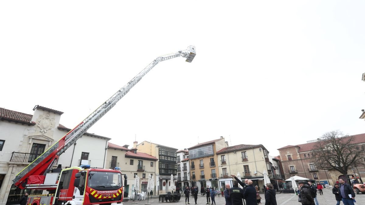 El nuevo camión de bomberos.