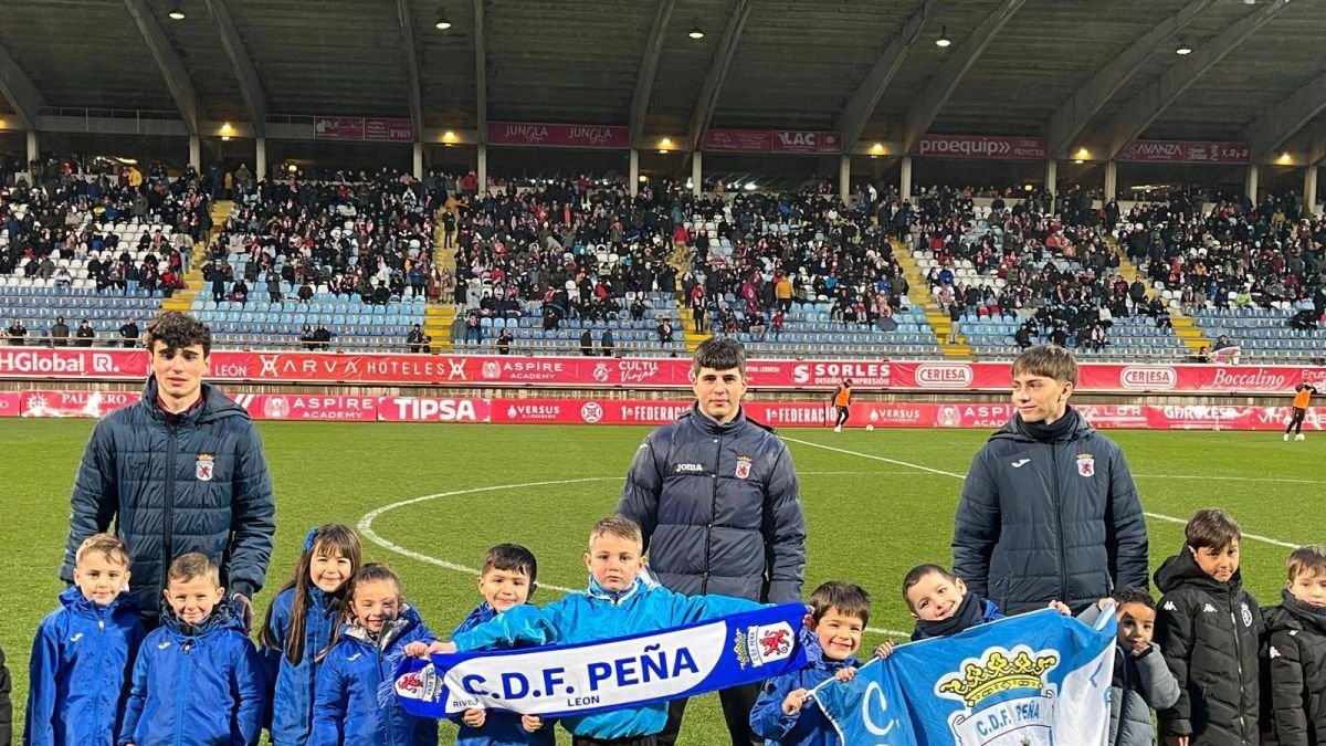 Equipo de la Peña que compite en la Liga Debutantes con Martín, Miguel y Víctor de técnicos.