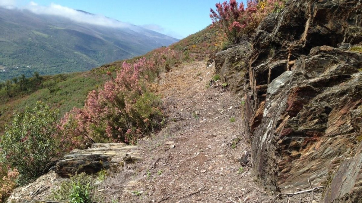 Imagen de los canales romanos de Las Médulas.