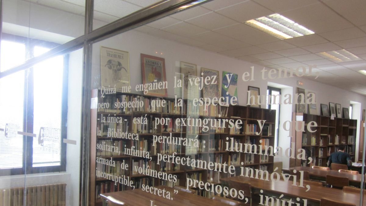 La biblioteca municipal de astorga se alza con el premio maría moliner