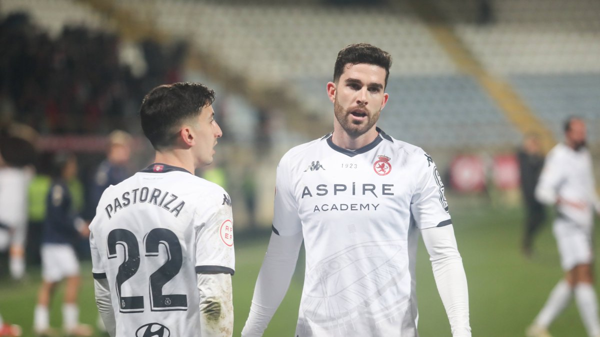 Imagen de la actual primera equipación de la Cultural y Deportiva Leonesa.