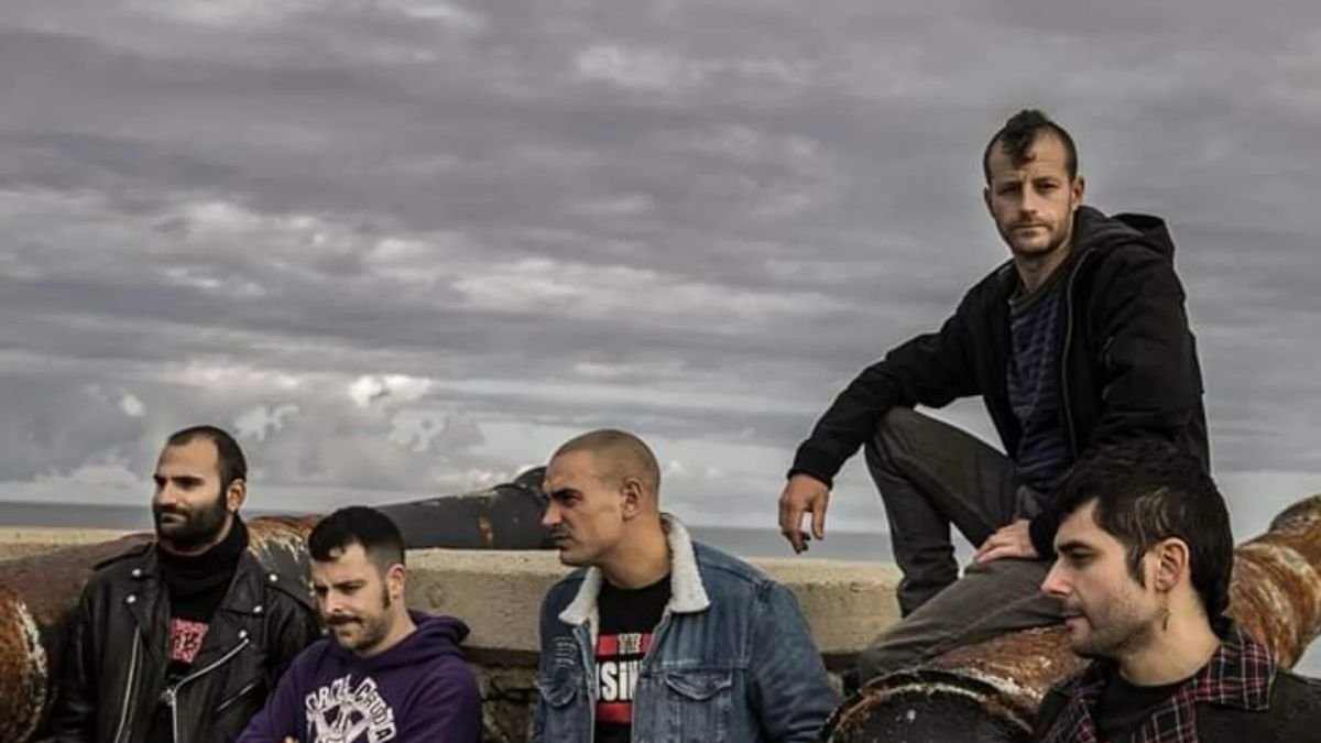 Los integrantes de la banda cántabra Karne Cruda. FACEBOOK
