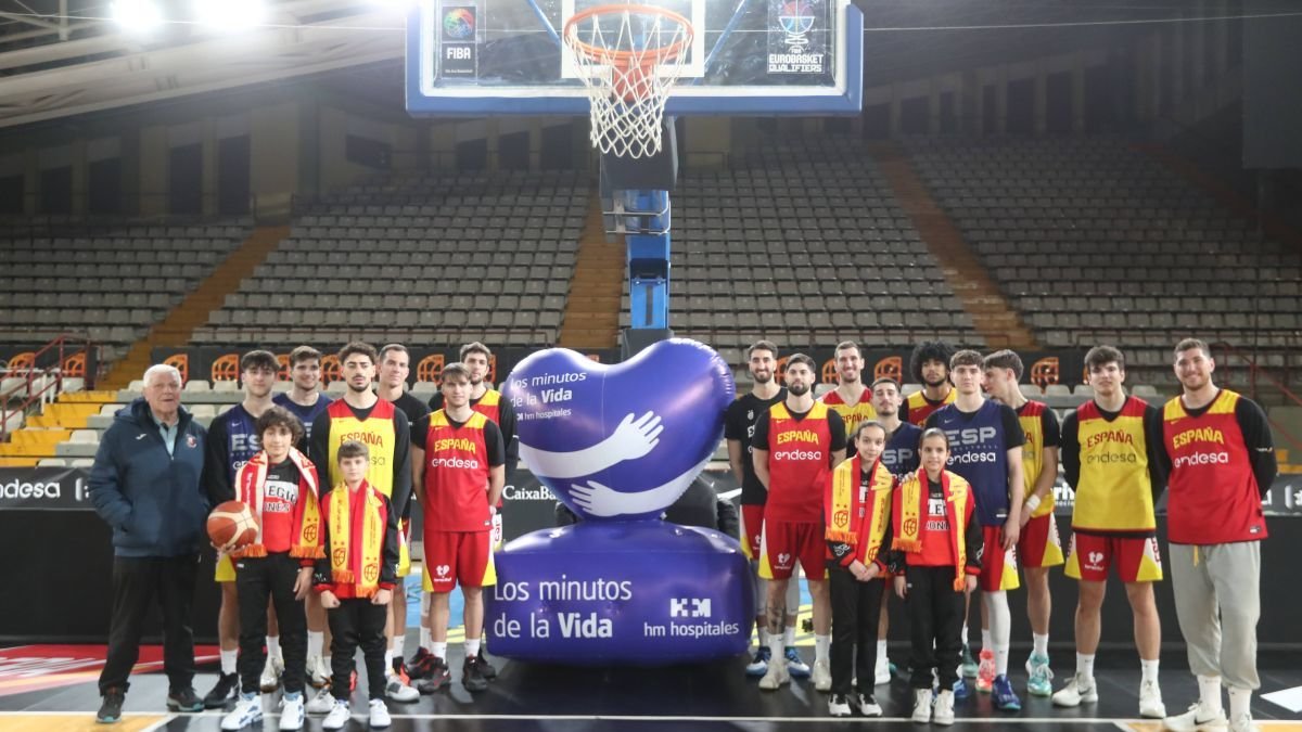 La selección española de baloncesto ya entrenó en el Palacio de Deportes de León antes de su partido contra Bélgica.
