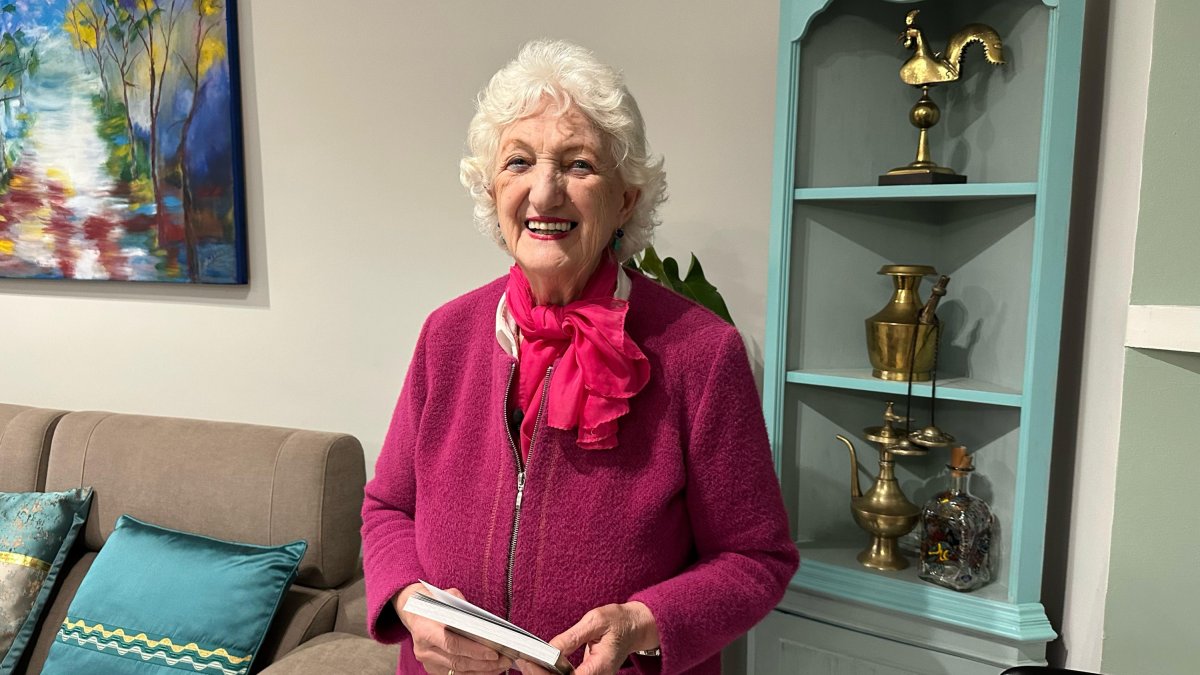 María Jesús Calleja, ayer en su casa tras hablar con su hijo.