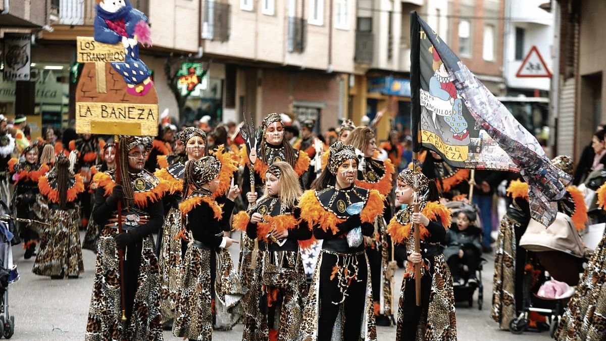 El colorido del Carnaval bañezano no tiene igual.