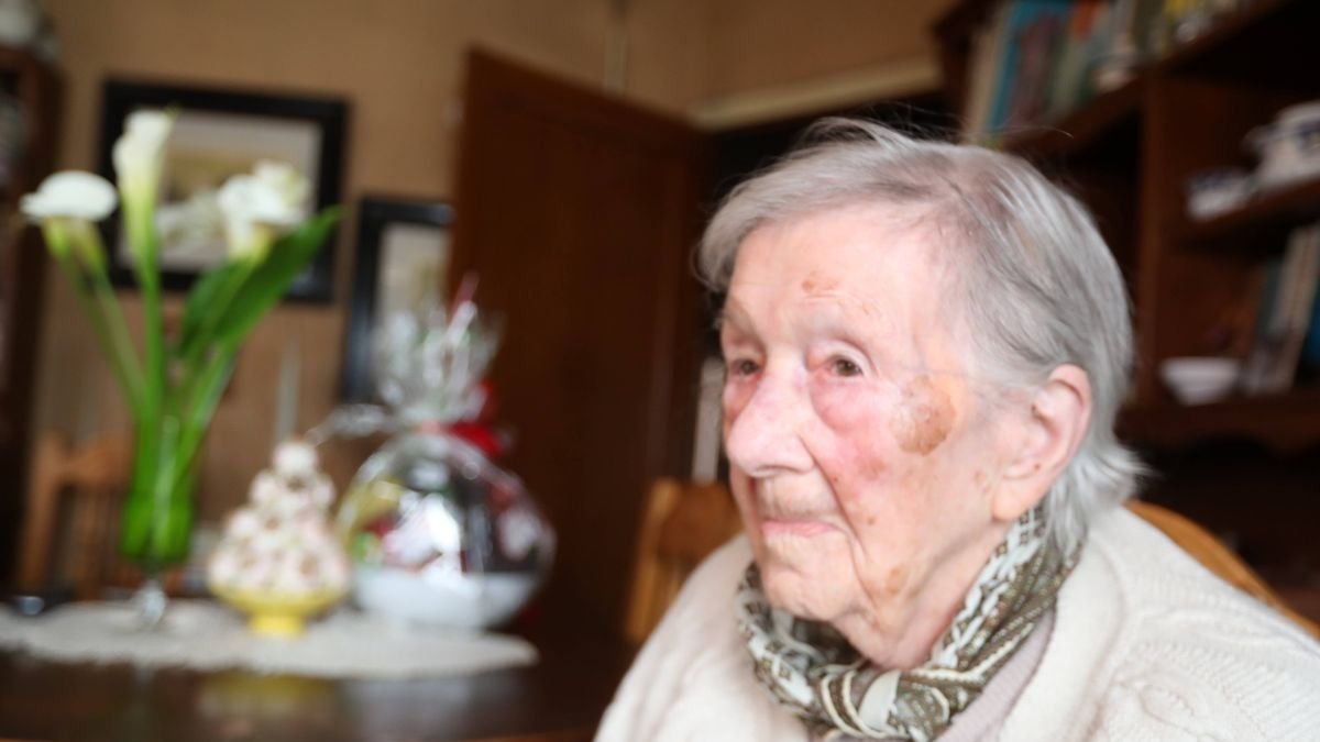 Albina Pérez el martes 25 de febrero, día en que cumplió 100 años.