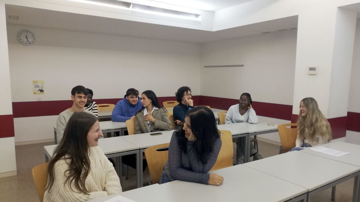 Estudiantes en un aula universitaria en Barcelona.