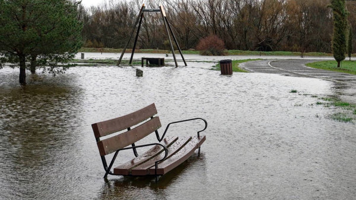 Zonas inundadas por la crecida del río Adaja a su paso por Ávila