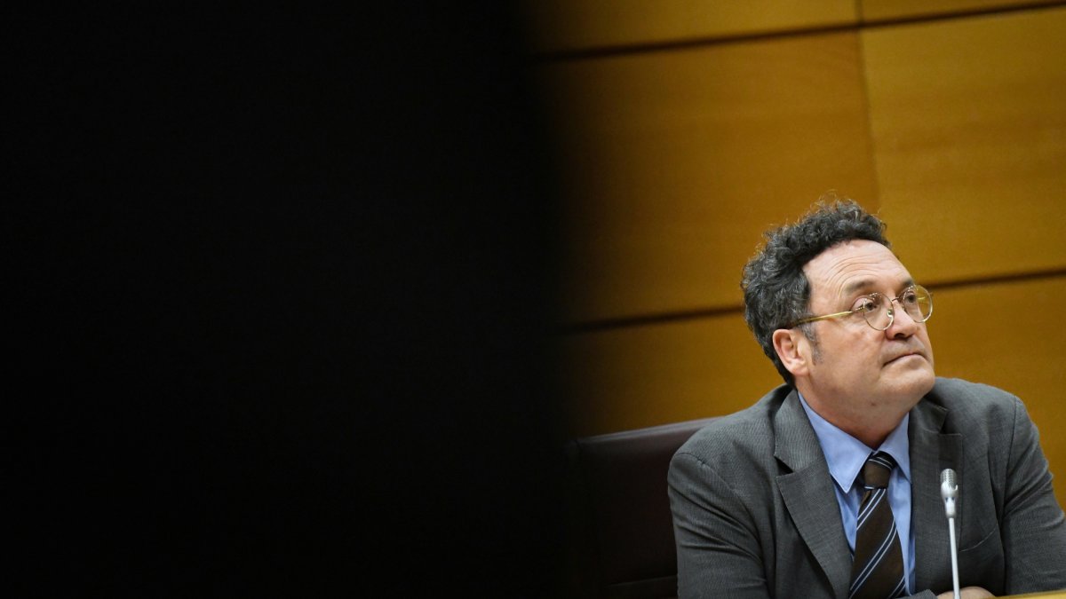 El fiscal general del Estado, Álvaro García Ortiz, durante su comparecencia en la Comisión de Justicia, en el Senado, a 18 de febrero de 2025, en Madrid (España).